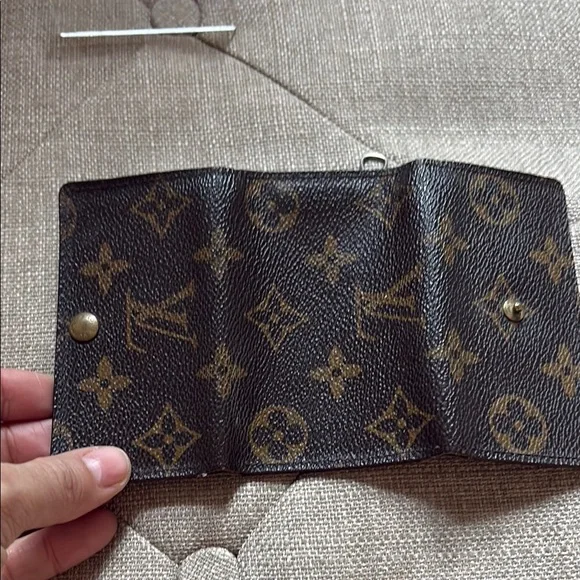 6 Key Holder Louis Vuitton Dark Brown Monogram Wallet - Picture 3 of 9